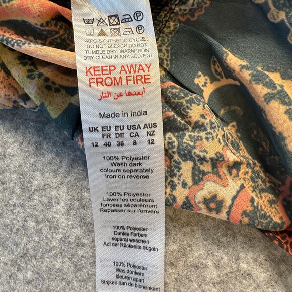 Women's Nasty Gal SHEER Black Paisley Ruffle Hem Shorts Size 8 NEW - Picture 4 of 7